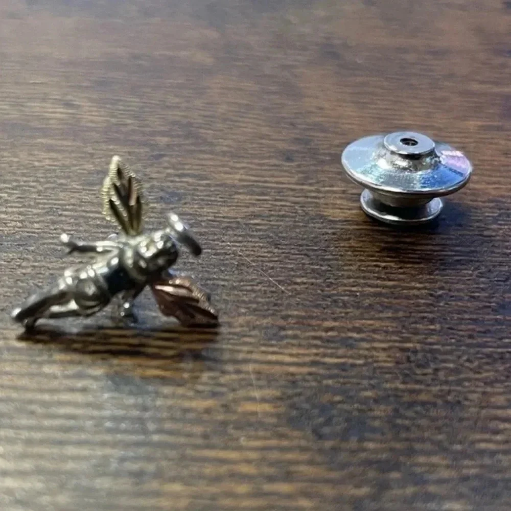 Vintage Black Hills Gold Angel pin.